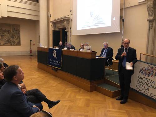 Il vicegovernatore FVG con delega alla Salute, Riccardo Riccardi, interviene al convegno degli psicologi